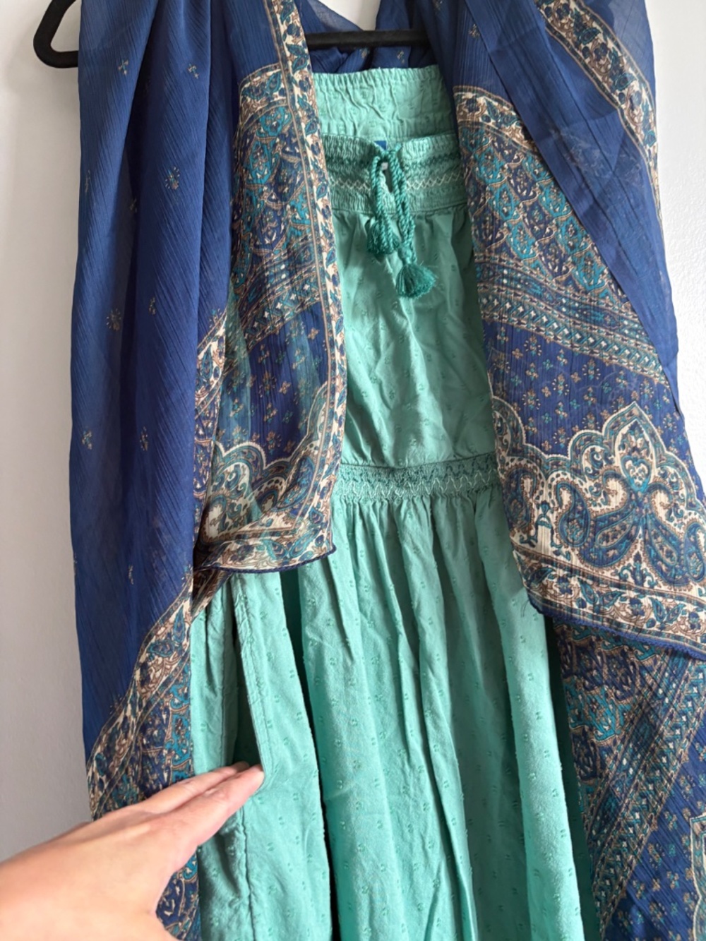 Dress with pockets - Picture 4 of 9